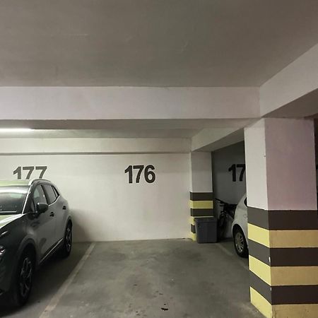 Porta Leks Apartment, Self Check-In, Own Parking Skopje Esterno foto