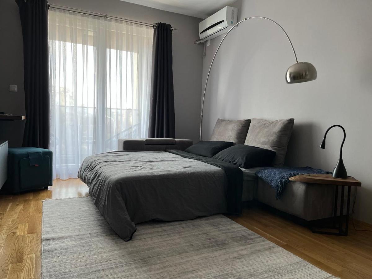 Porta Leks Apartment, Self Check-In, Own Parking Skopje Esterno foto