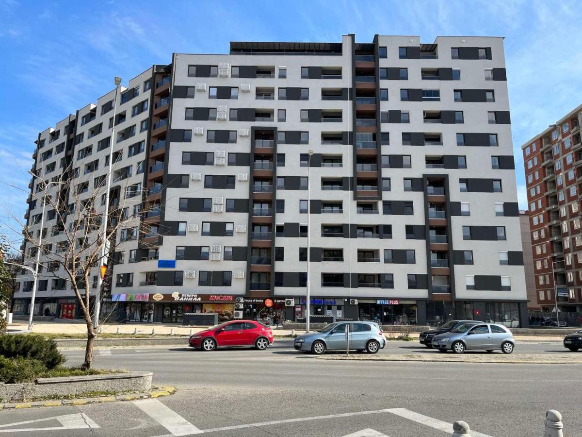 Porta Leks Apartment, Self Check-In, Own Parking Skopje Esterno foto