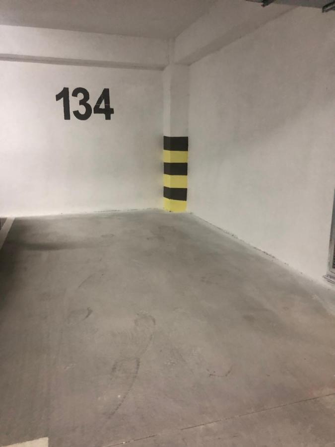 Porta Leks Apartment, Self Check-In, Own Parking Skopje Esterno foto