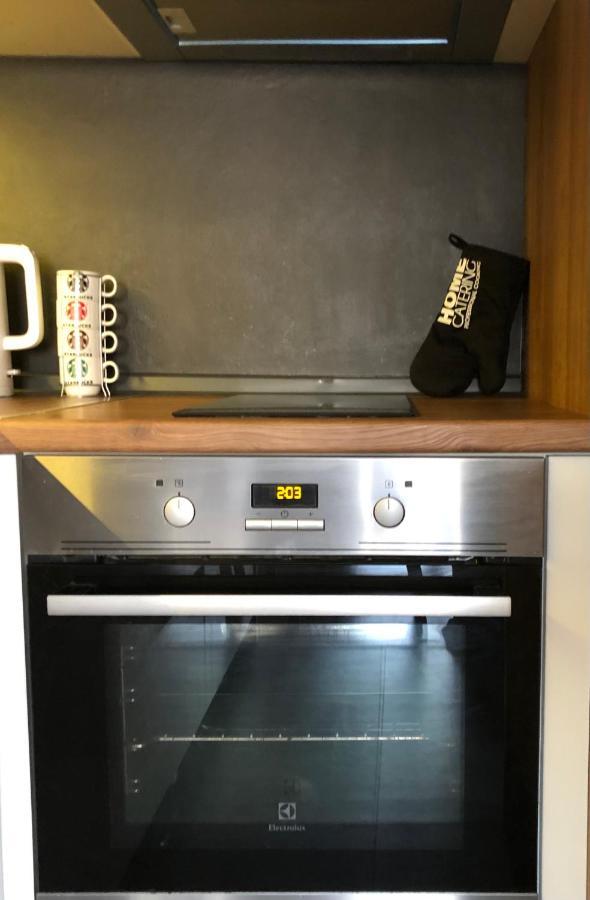 Porta Leks Apartment, Self Check-In, Own Parking Skopje Esterno foto