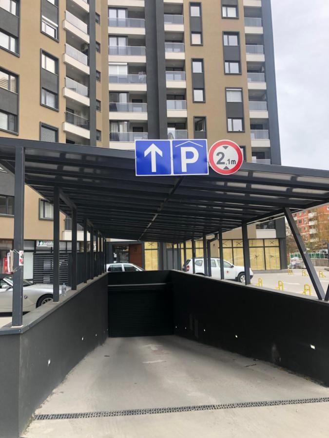Porta Leks Apartment, Self Check-In, Own Parking Skopje Esterno foto