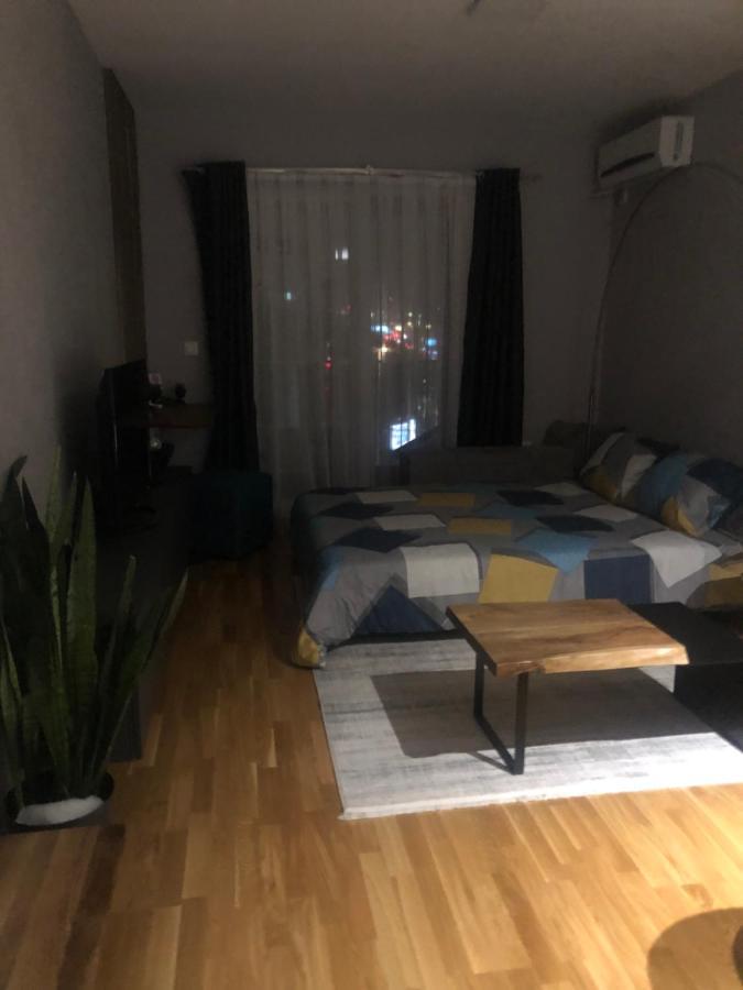 Porta Leks Apartment, Self Check-In, Own Parking Skopje Esterno foto