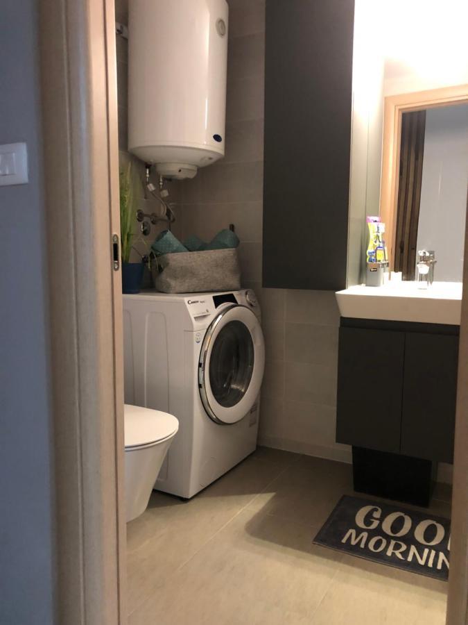 Porta Leks Apartment, Self Check-In, Own Parking Skopje Esterno foto